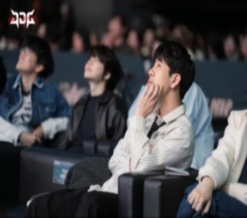 JDG晒照：以一组帅照收尾希望今天全明星冰雪节大家看得开心！