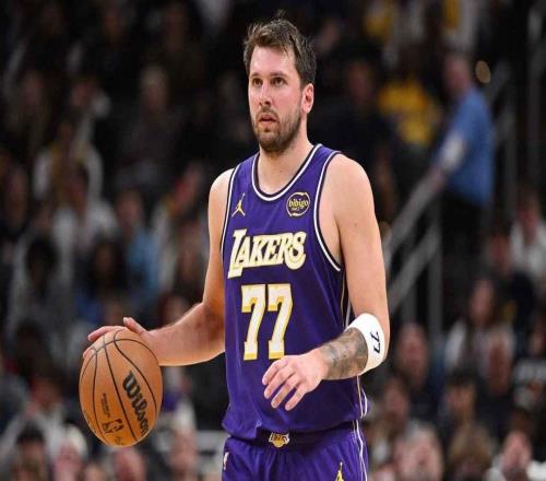 统治力，湖人队东契奇的6客场历史性表现让他与迈克尔乔丹比肩