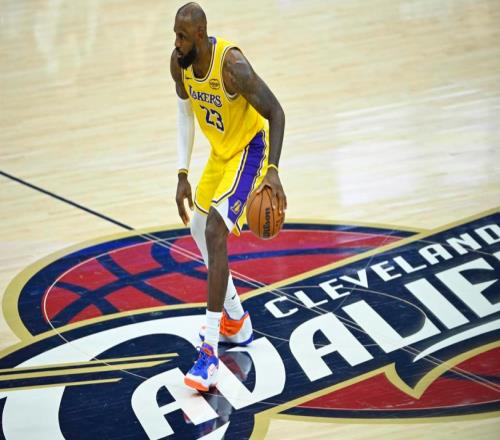 詹姆斯60000分钟、51000分！都是历史第一人！