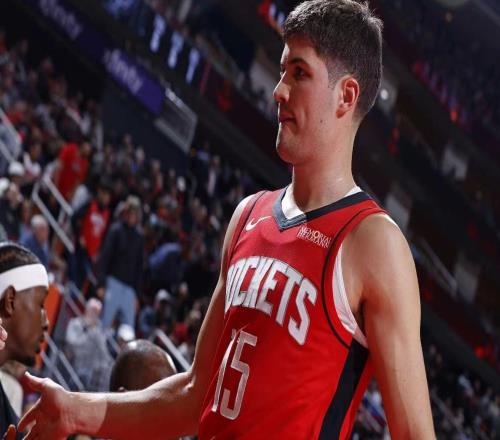 火箭逆转马刺三连胜！谢泼德末节12分成奇兵申京20+13+9决胜一投