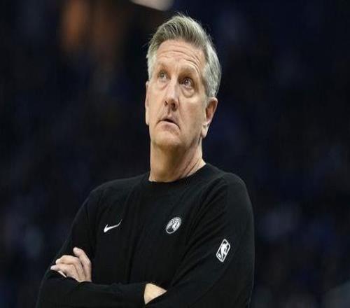 联盟官方：芬奇因向裁判使用不当言辞被罚款3.5万美元