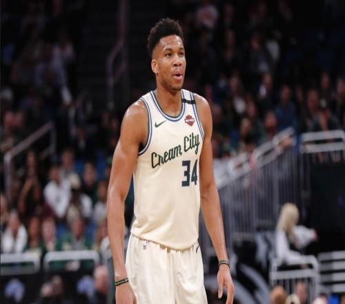 Shams：字母哥对雄鹿阵容心存疑虑曾明确表示希望加盟尼克斯