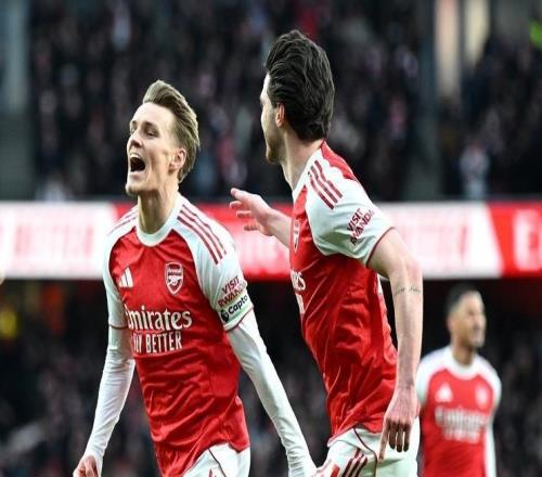 厄德高远射赛季首球，阿森纳21力克布莱顿，曼城榜首体验卡到期