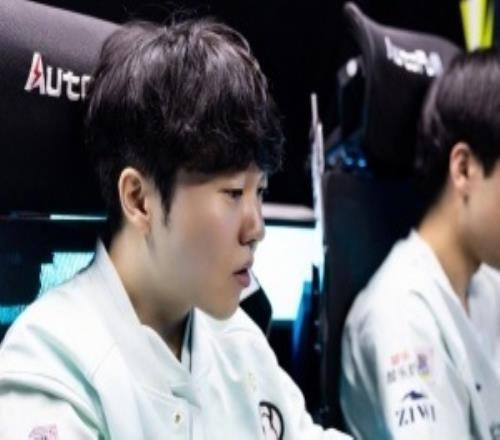 仍需调整呐！Rookie前两局表现低迷后续两局有所提升最终战绩7934