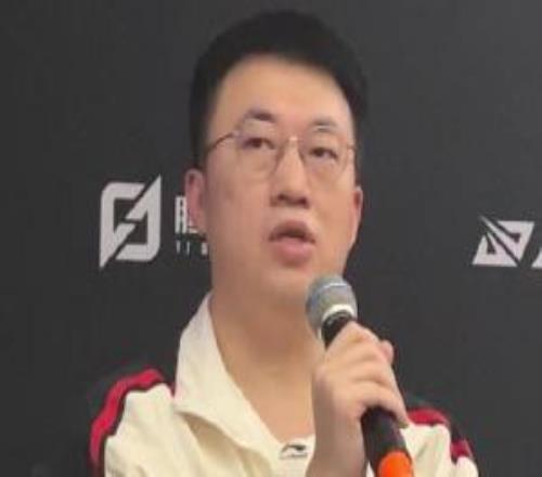 xiaohu：第一把沙皇中路那波大招智能施法没有设置导致技能没有放出来