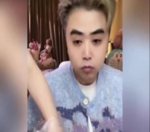 朱开：当年Light去EDG试训被中介骗我接他到Snake他才叫我师傅！