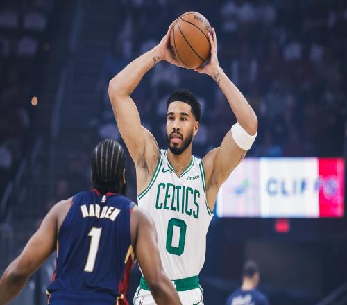 凯尔特人vs太阳前瞻：绿军阵容相对齐整，太阳客场难爆冷