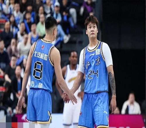 真相大白！北京男篮输球原因曝光，周琦做不了核心，徐利民无战术