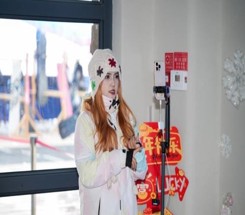 图说从“冷资源”到“热经济”：新疆冰雪IP撬动新格局