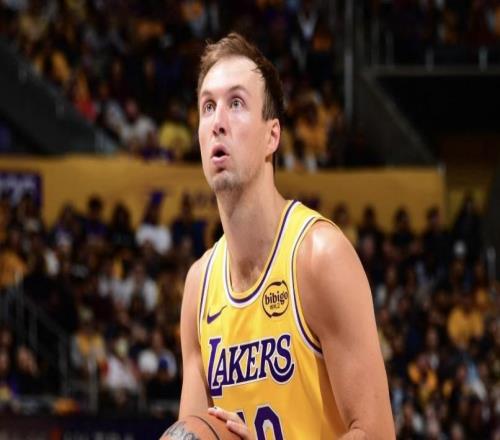 肯纳德：我要做的是打出侵略性，感谢大家整场比赛的互相信任