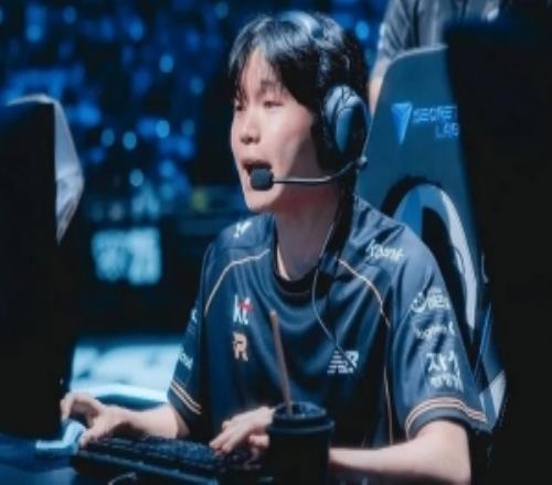 Bdd：KT英雄池不广但教练组总能做出优秀的BP，决赛状态最重要