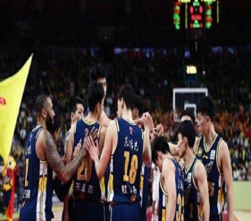 这什么级别广东队首发五虎出炉杜锋带队夺冠底气太足