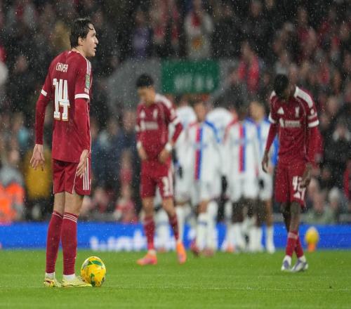 耻辱的03利物浦遭水晶宫3连杀+近7场6败纸糊防线连续10场丢球