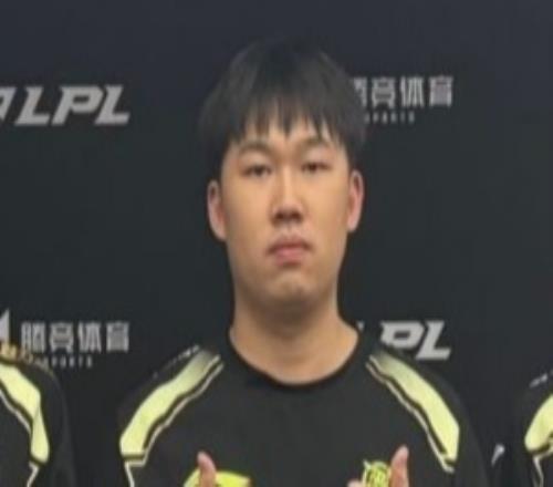 弱点击破了！naiyou：知道Jiejie野核玩的不好就进他野区