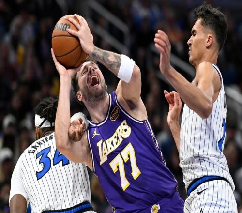 下半场13中2+三分7中0梦游！肯纳德绝杀拯救东皇：延续30+纪录