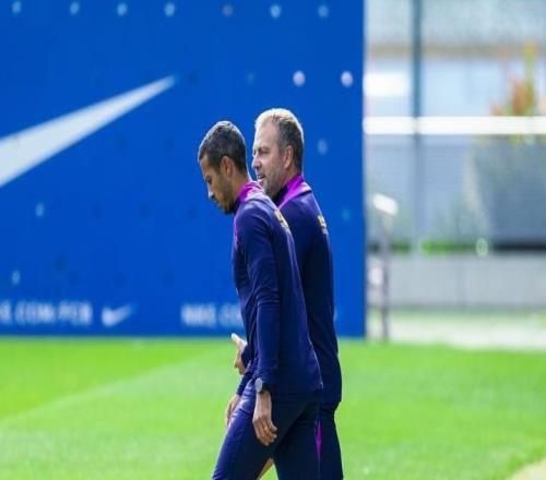 世体：蒂亚戈无法代替弗里克场边执教，他还未取得教练执照