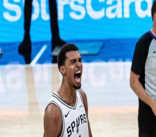 咋回事文班亚马此前7场替补三杀雷霆，回首发后马刺两连败