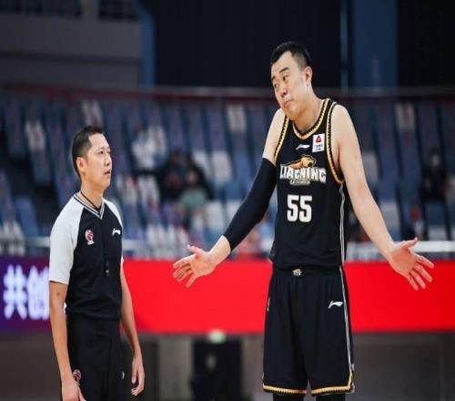 韩德君退役引热议！媒体人：如今时代，一人一城故事越来越少