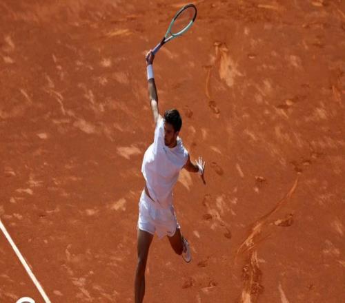 虽少但有，52年来年终前十单反选手从未缺席！