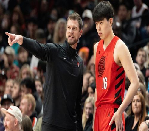 G联赛与NBA判若两人！杨瀚森无球权劣势尽显：斯普利特信任不足