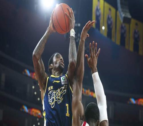 CBA最新排名！广东连升2名杀到榜首，首钢重返第4，辽篮仅排第15