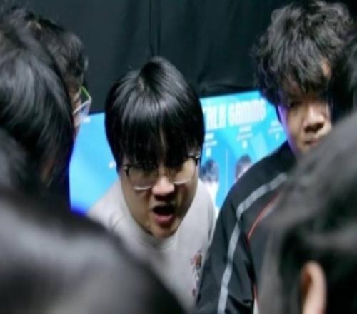 EDG发布LPL第一赛段VLOG：短暂休整后期待我们更有力的表现！