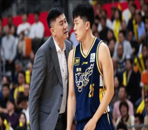 14分钟0分，比陈家政出场时间多，球迷：什么关系户能在广东混7年