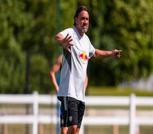 利兹联主帅：所有球员都能出场，贾斯汀有潜力成为英超球星