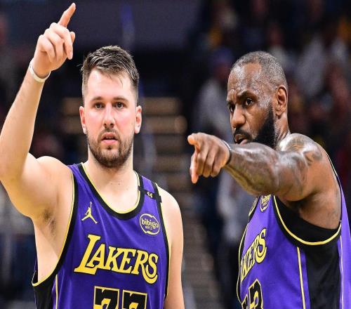 安东尼：球队需要老将鞭策东契奇的防守，但詹姆斯没做到这点