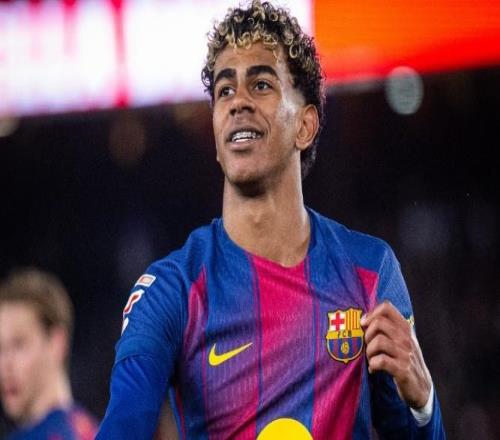 亚马尔破僵局阿劳霍头槌，巴萨21阿尔瓦塞特，卫冕冠军晋级四强