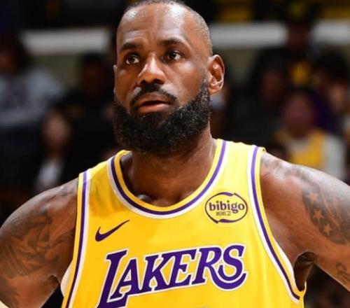 威少轰23+3+7+3仍无缘今日最佳！对不起，你碰到创纪录的老詹了