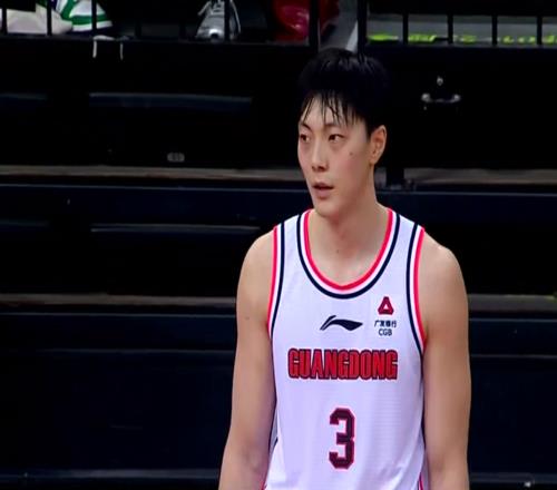 广东队3消息：胡明轩赴美特训，拿下第3外援，焦泊乔将迎来复出