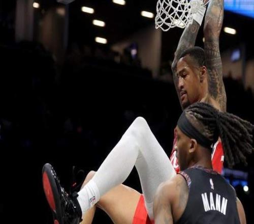 一边倒！快船最多领先22分：小卡带伤出战，哈登10中7轰22分