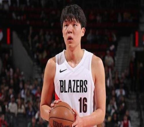 杨瀚森16+4+3+1拉文19分开拓者主场1分险胜国王