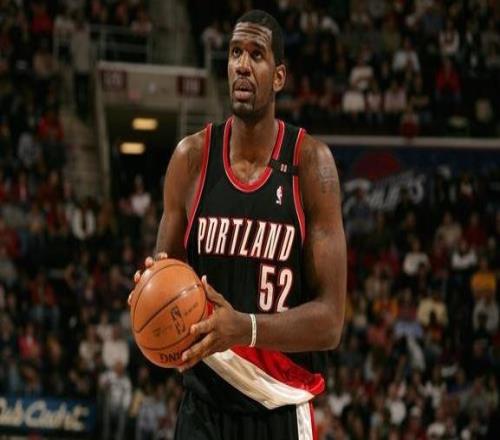 肯塔基的大中锋新奥登