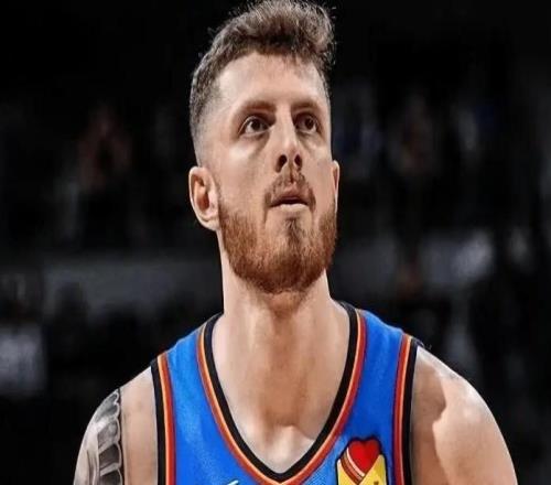 NBA西部排名大乱！湖人擒尼克斯升第五，雷霆5连胜，火箭渔翁得利