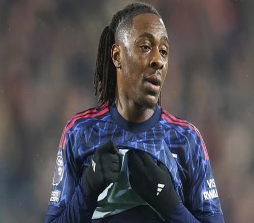 邮报：埃泽逐渐沦为边缘人，可能无缘英格兰队的世界杯阵容