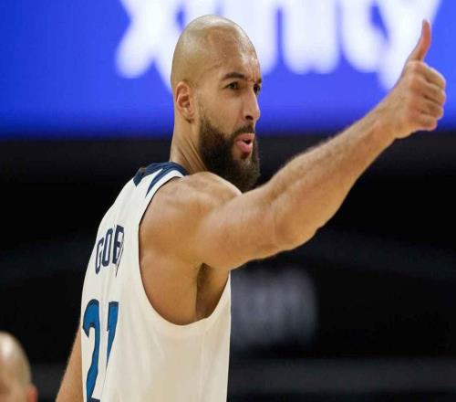 森林狼主教练认为戈贝尔的状态，不输他荣膺最佳防守球员时的表现