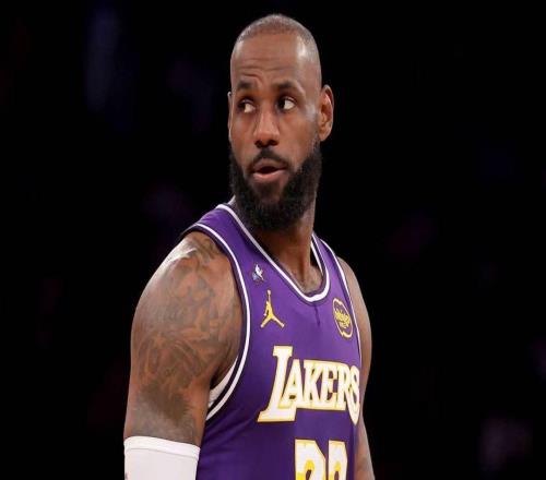 湖人传闻：勒布朗詹姆斯今夏即将分手，因东契奇和珍妮巴斯