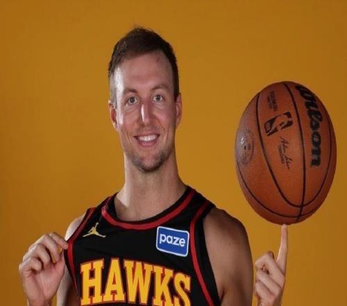 湖人老鹰2换1交易：文森特+次轮签换神射手肯纳德将辅佐东詹