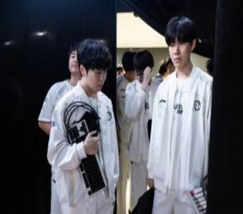 iG冒泡赛形势分析：即使不敌BLG且败者组一轮流也将锁定冒泡赛资格