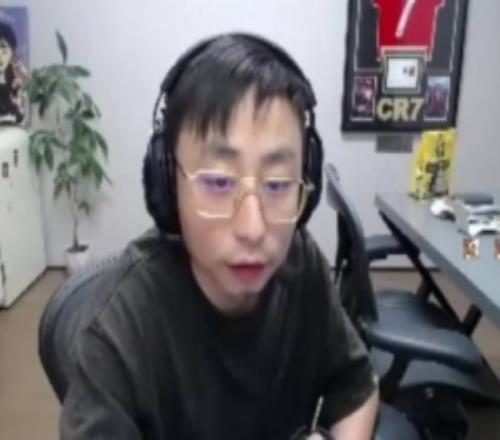 水晶哥谈Snake往事：人均大明星Sofm在越南的地位跟Faker一样的