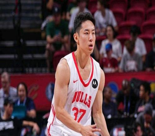 多苏穆29分8篮板9助NBA常规赛芝加哥公牛125118迈阿密热火