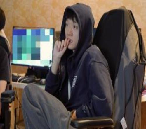 都在吃瓜BLG商K事件迅速发酵，包括Shanks、369在内的多位选手空降BLG超话