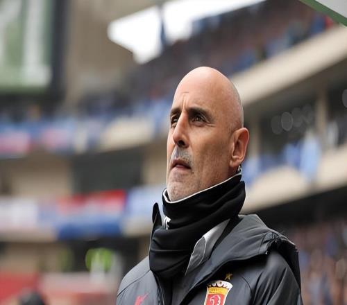 他在谢晖麾下被嘲讽只配踢中甲，如今成大连英博核心，有望进国足