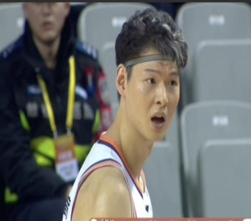 互飙三分球，上海男篮97105遗憾不敌南京男篮