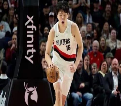 血染赛场！3+3+2+2！杨瀚森，真进步了！