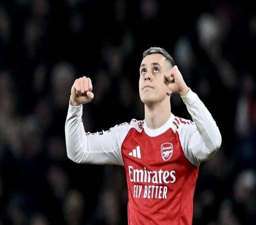 英超榜首战：阿森纳41终结维拉11连胜豪取年度收官大捷