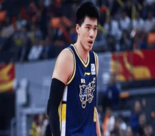 直接起飞，广东第一大前锋爆发，杜锋信心爆棚要争冠，胡明轩拉胯