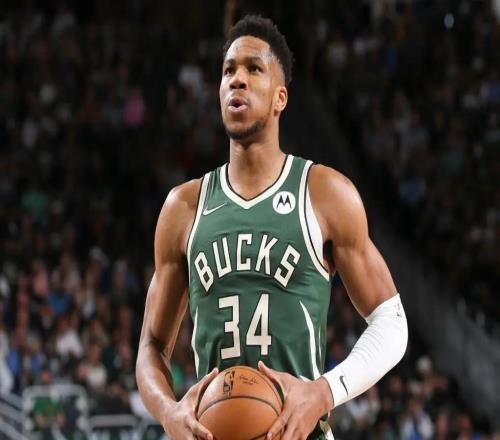 香伯特：字母哥就是在诈伤，他曾是铁人现在却想方设法被交易